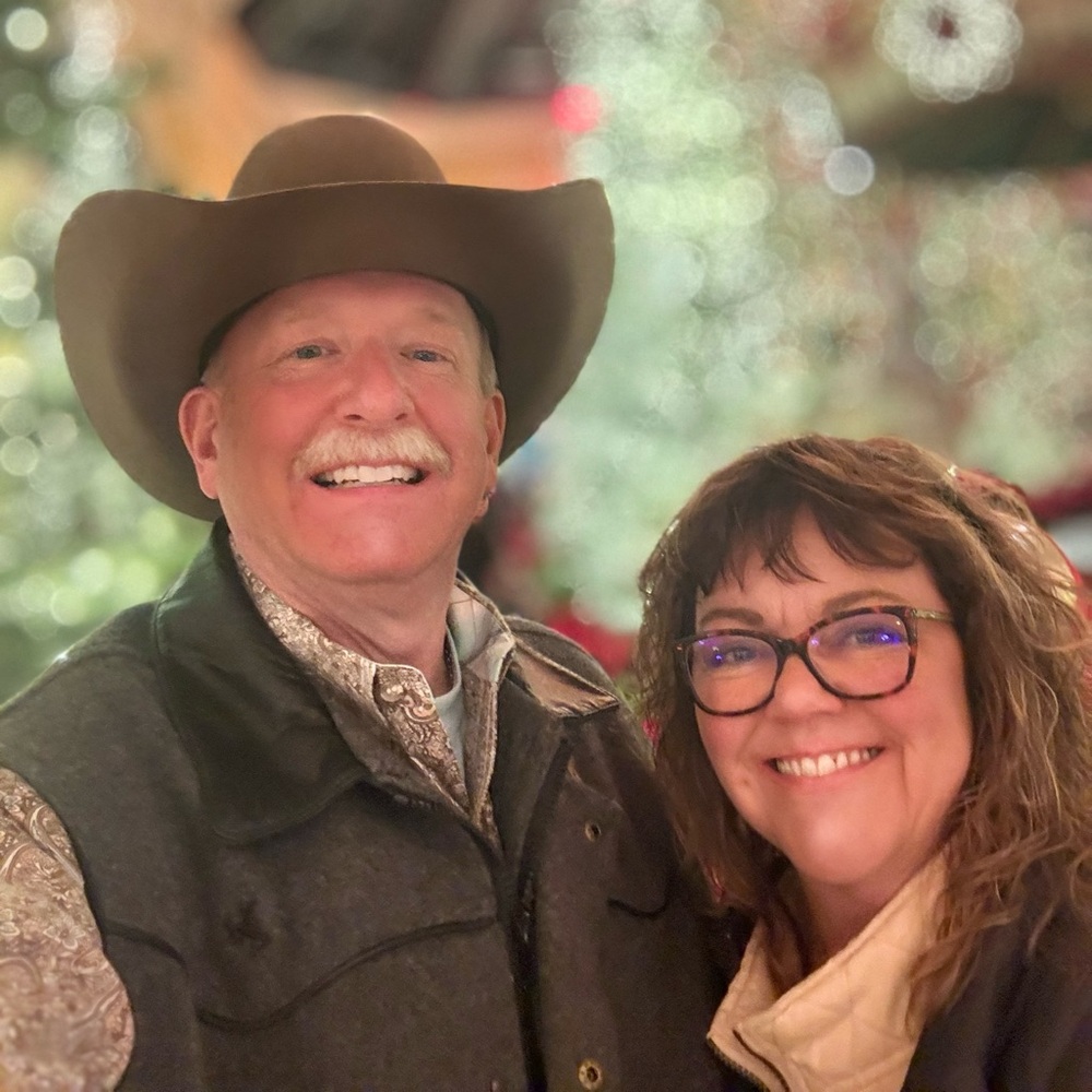 Meet your Posher, Laurie